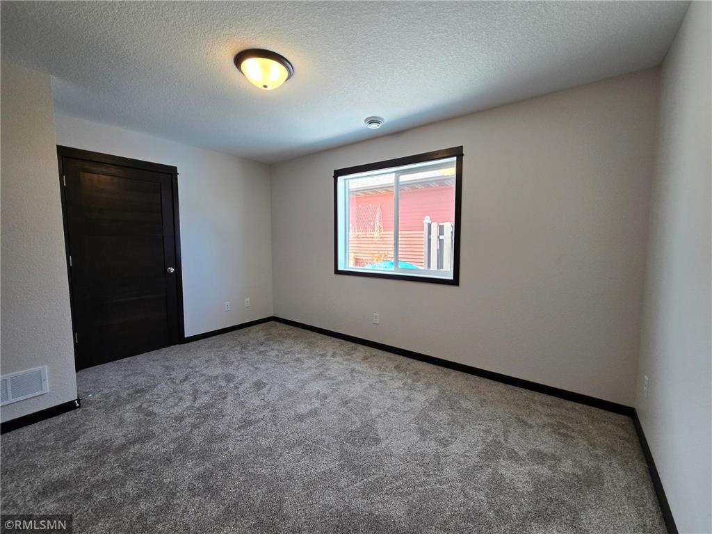 2012 Essler Drive Saint Peter MN 56082 6820887 image14