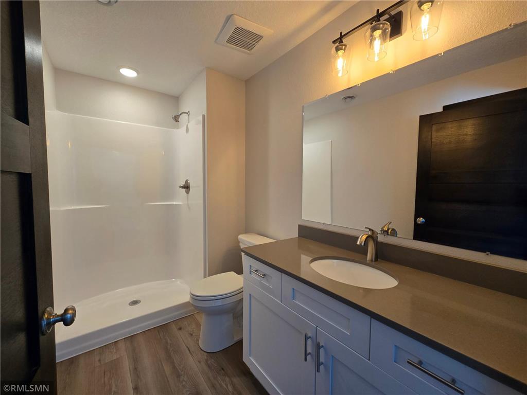 2012 Essler Drive Saint Peter MN 56082 6820887 image17