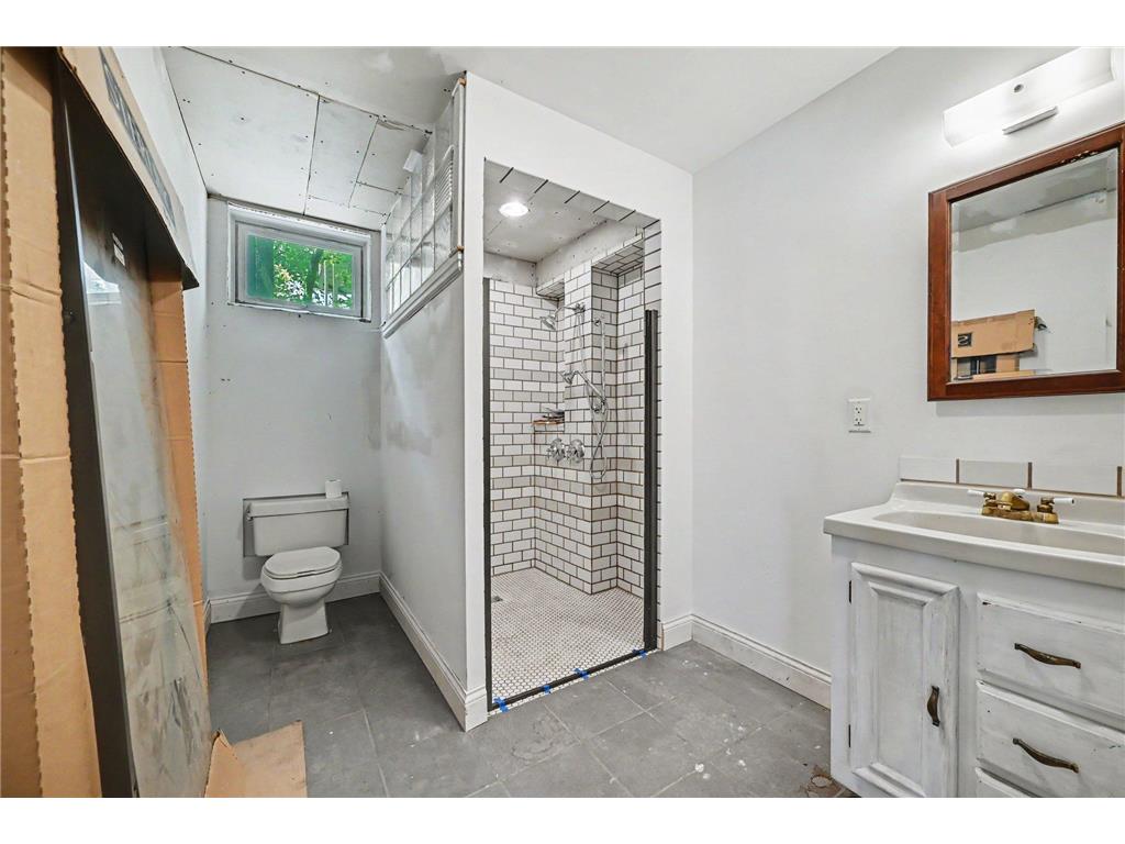 2012 Iglehart Avenue Saint Paul MN 55104 6785972 image23