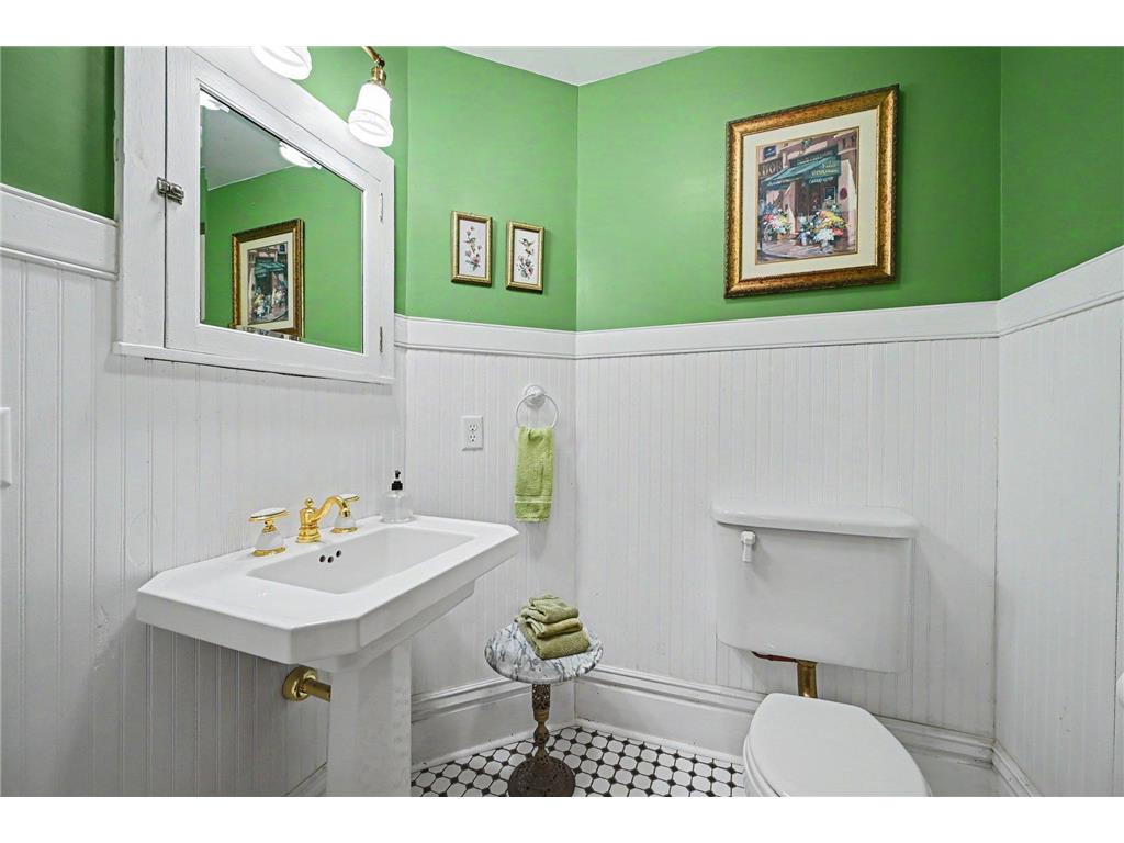 2012 Iglehart Avenue Saint Paul MN 55104 6785972 image25