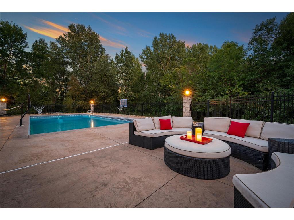 2012 Pine Ridge Drive West Saint Paul MN 55118 7012435 image93