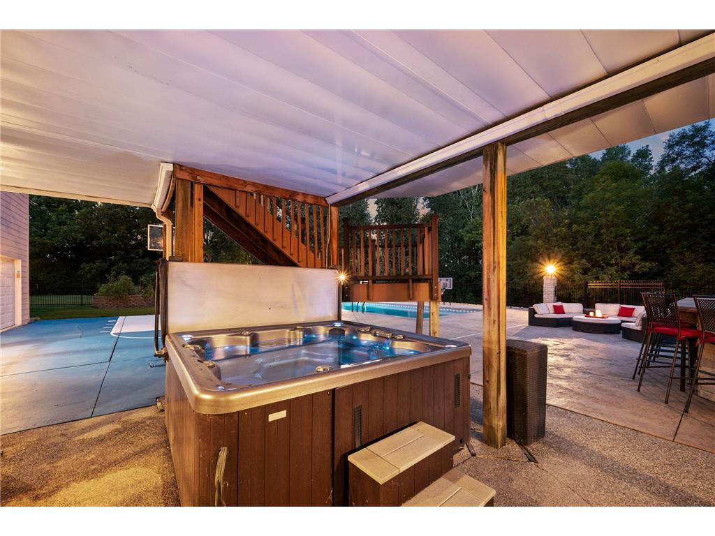 2012 Pine Ridge Drive West Saint Paul MN 55118 7049964 image40