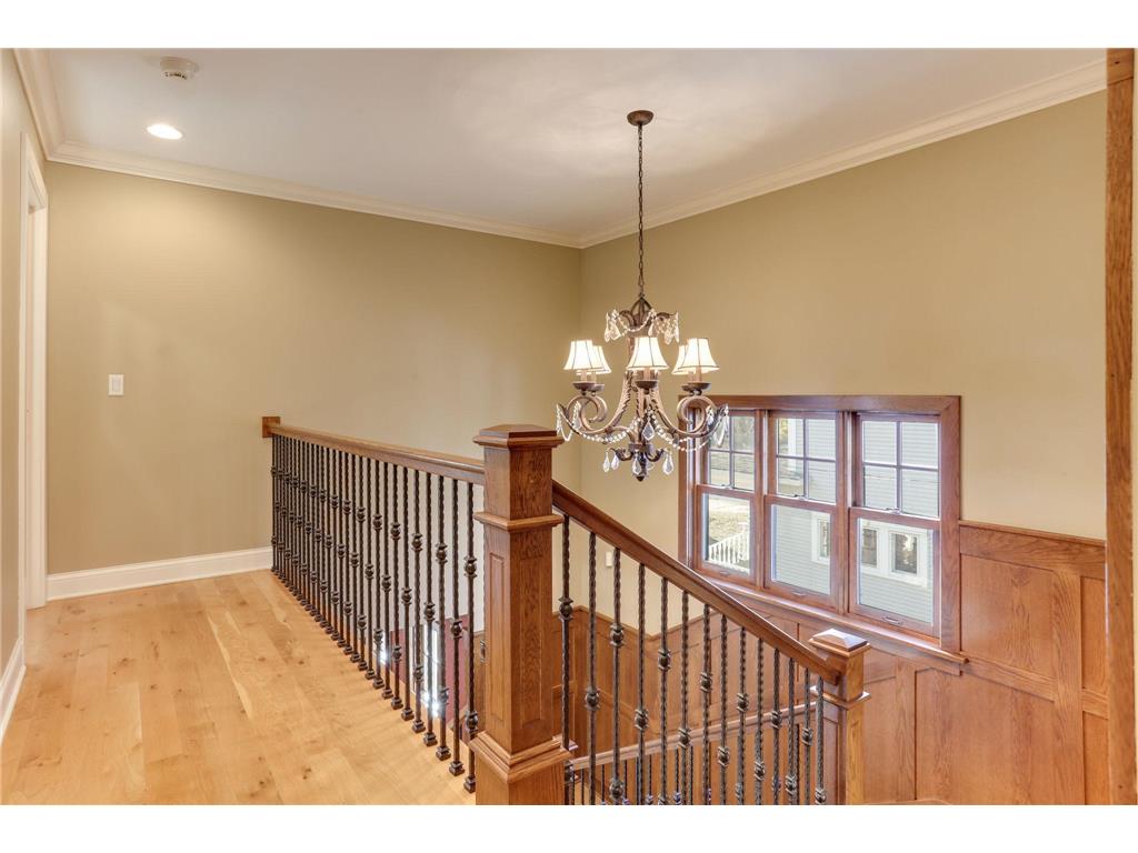 2012 W Laurel Avenue Minneapolis MN 55405 6824869 image17