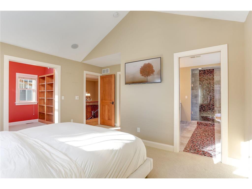 2012 W Laurel Avenue Minneapolis MN 55405 6824869 image19