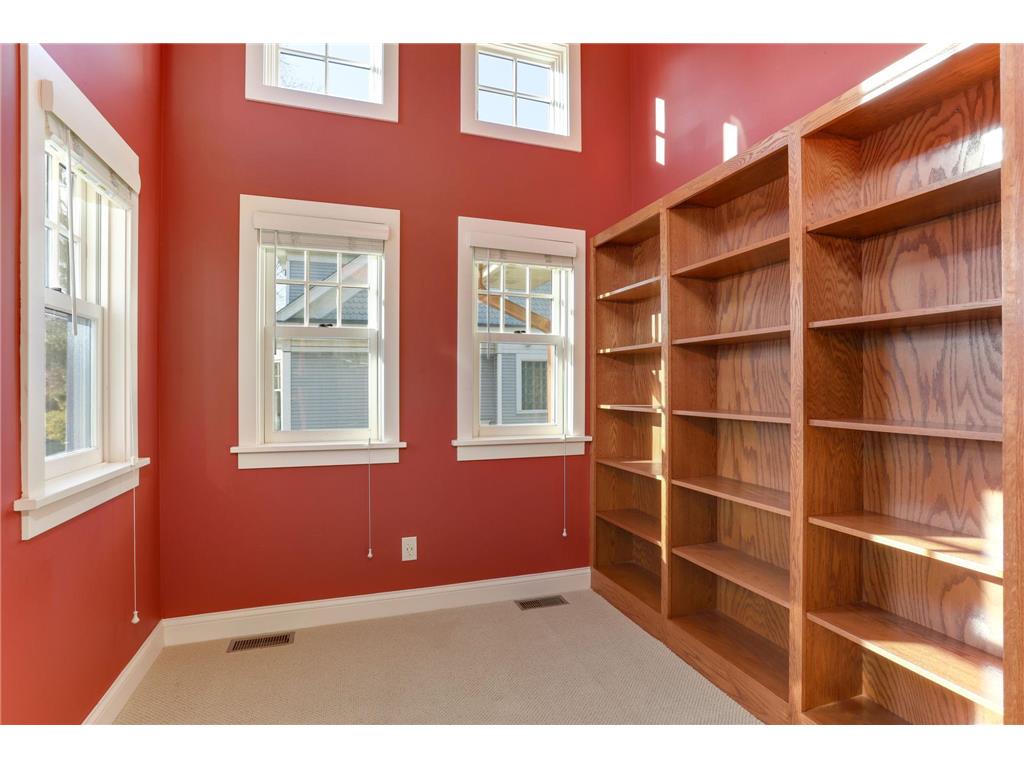 2012 W Laurel Avenue Minneapolis MN 55405 6824869 image20