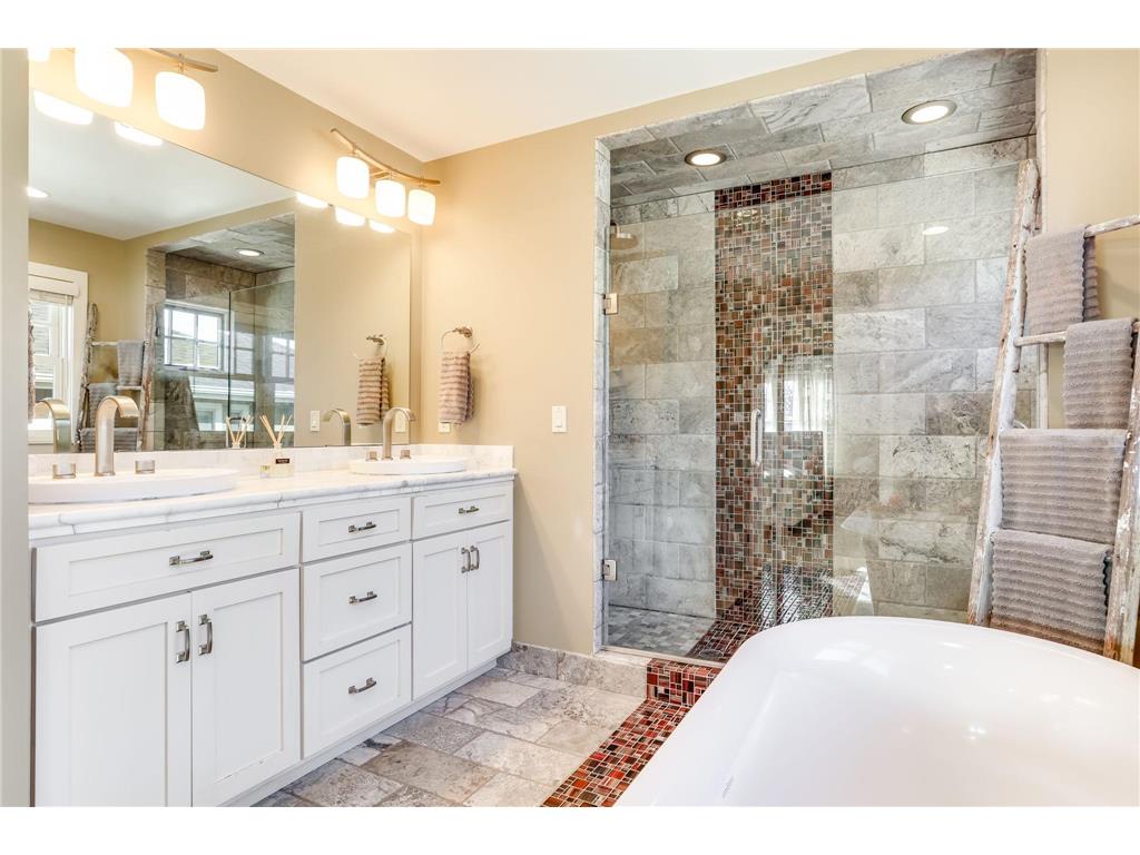 2012 W Laurel Avenue Minneapolis MN 55405 6824869 image22