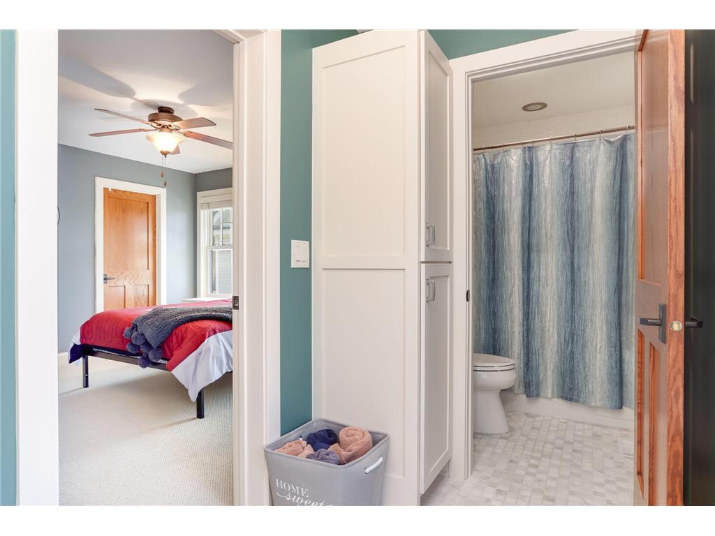 2012 W Laurel Avenue Minneapolis MN 55405 6824869 image25