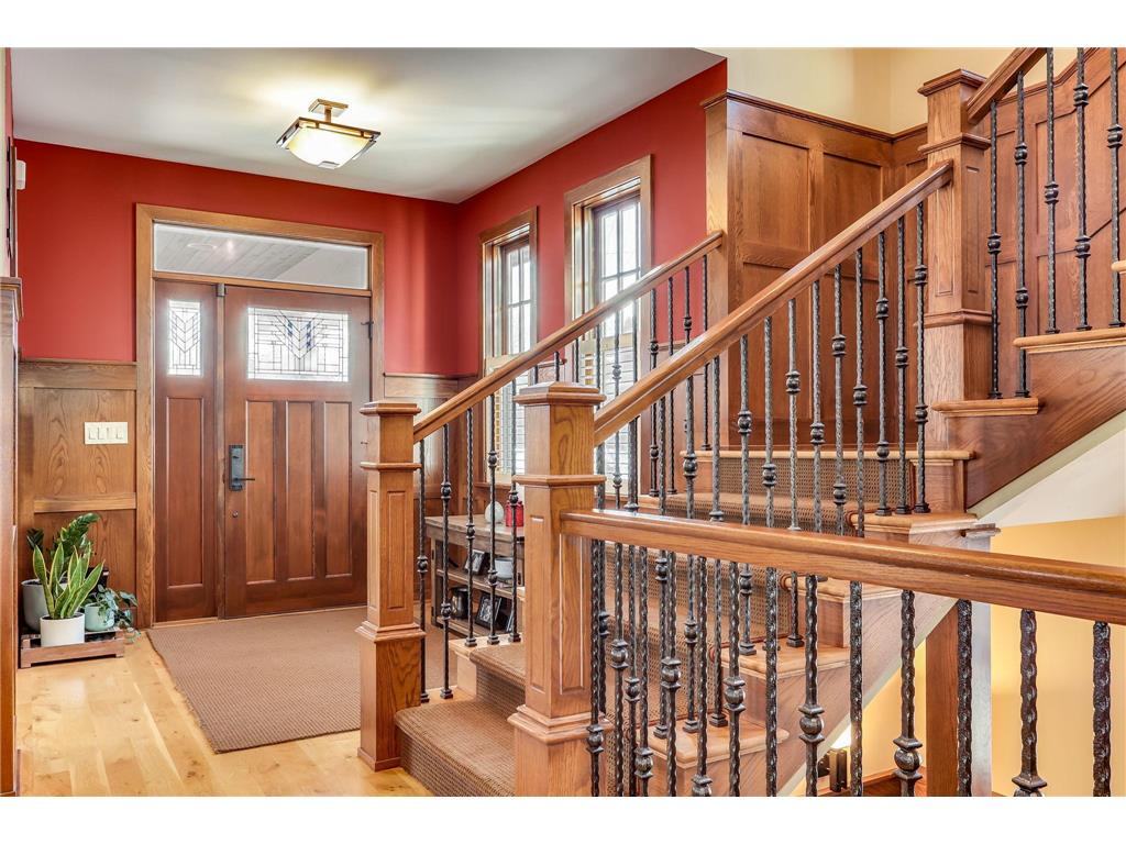 2012 W Laurel Avenue Minneapolis MN 55405 6824869 image3