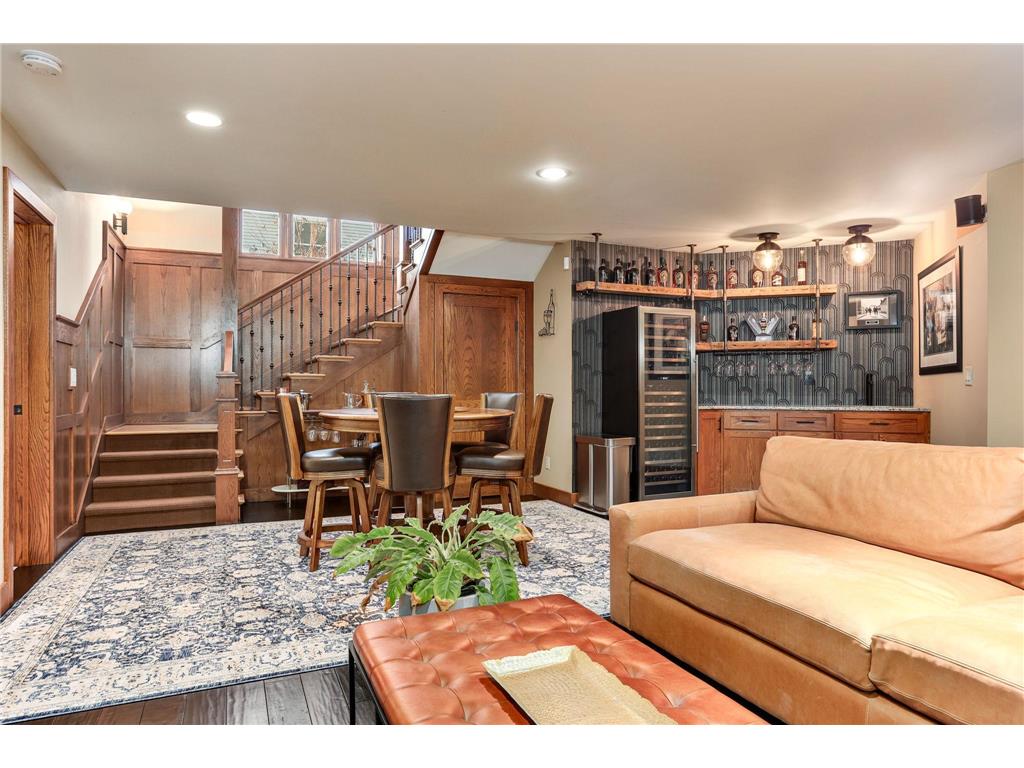 2012 W Laurel Avenue Minneapolis MN 55405 6824869 image30