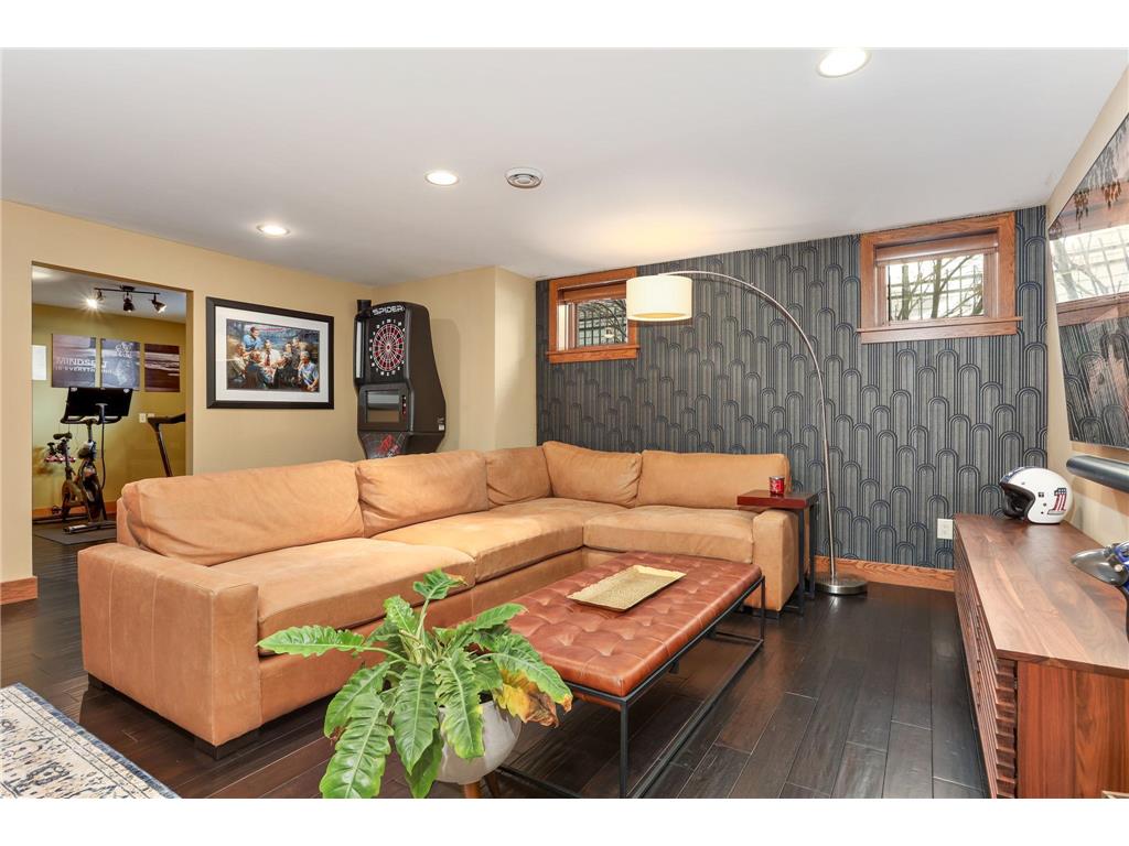 2012 W Laurel Avenue Minneapolis MN 55405 6824869 image31