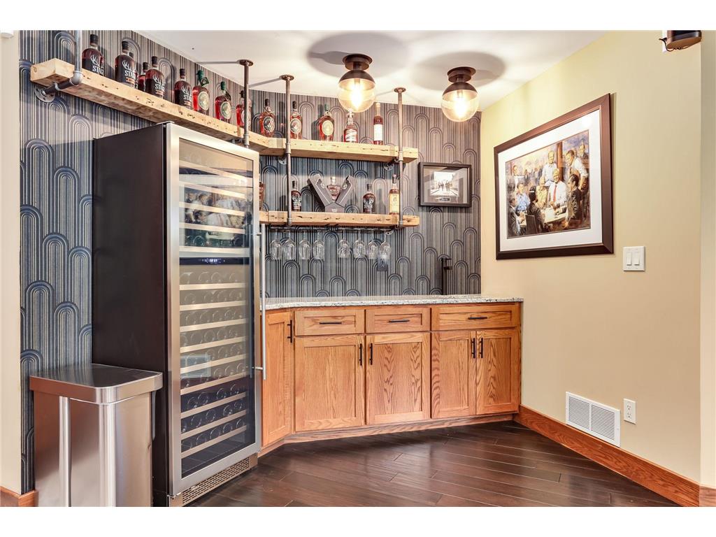 2012 W Laurel Avenue Minneapolis MN 55405 6824869 image32