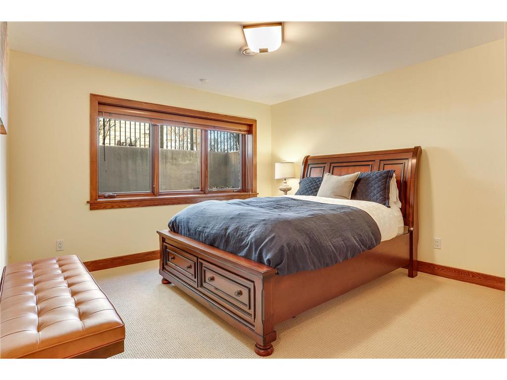 2012 W Laurel Avenue Minneapolis MN 55405 6824869 image33