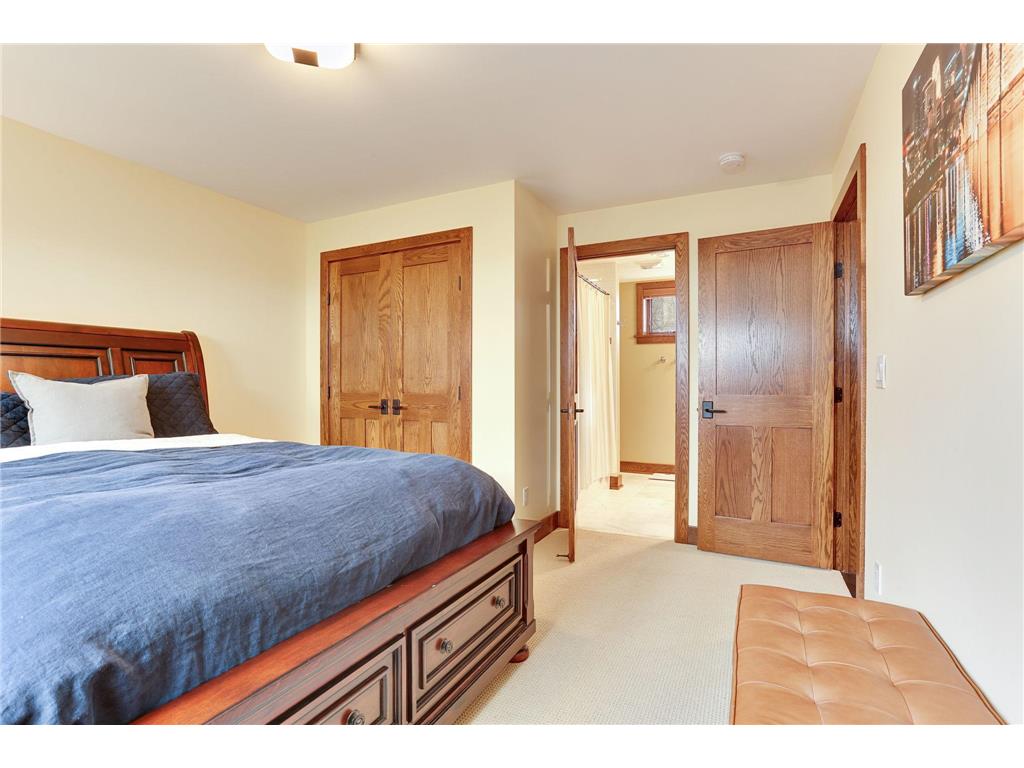 2012 W Laurel Avenue Minneapolis MN 55405 6824869 image34