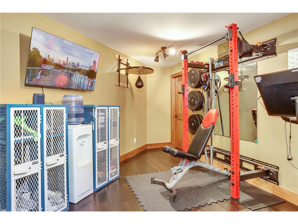 2012 W Laurel Avenue Minneapolis MN 55405 6824869 image38