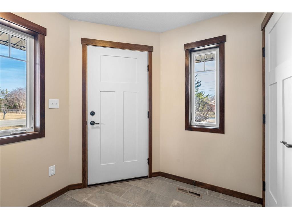 2013 12th Avenue NE Austin MN 55912 7034889 image10
