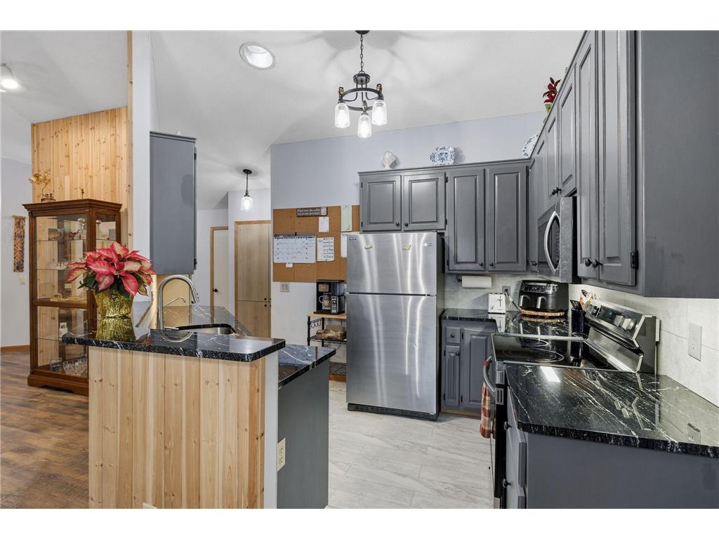 2013 91st Lane N Brooklyn Park MN 55443 6825781 image2