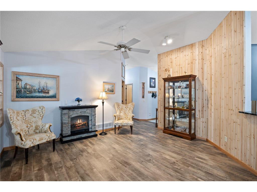 2013 91st Lane N Brooklyn Park MN 55443 6825781 image8