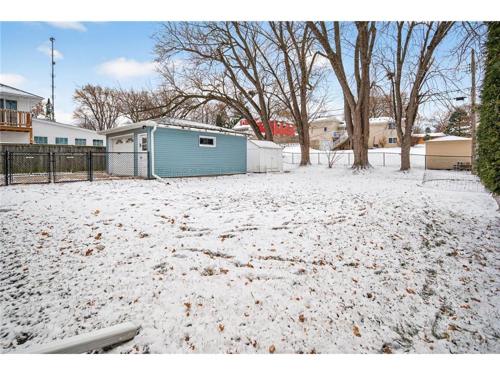 2013 Gettysburg Avenue N Golden Valley MN 55427 7004813 image23