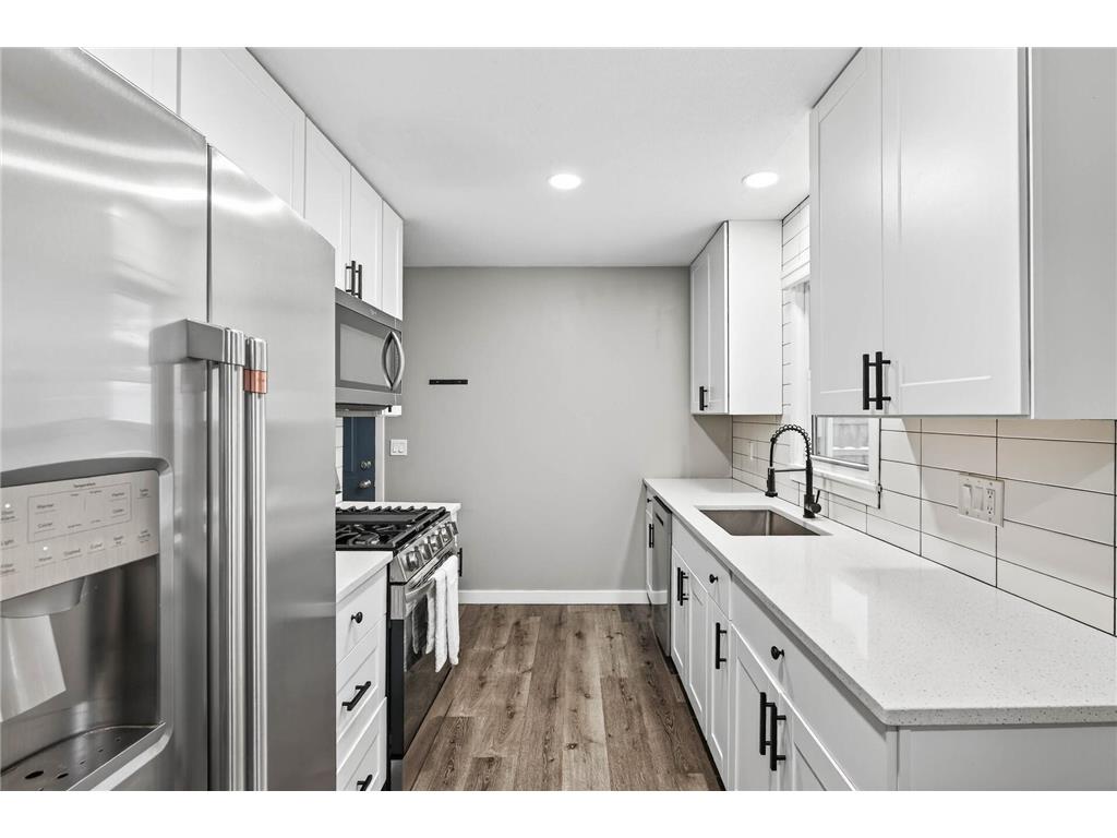 2013 Gettysburg Avenue N Golden Valley MN 55427 7004813 image4