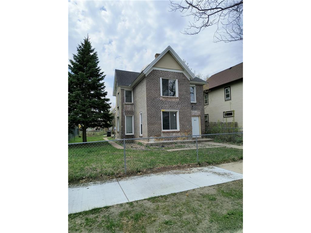 2013 Hillside Avenue N Minneapolis MN 55411 6366445 image1