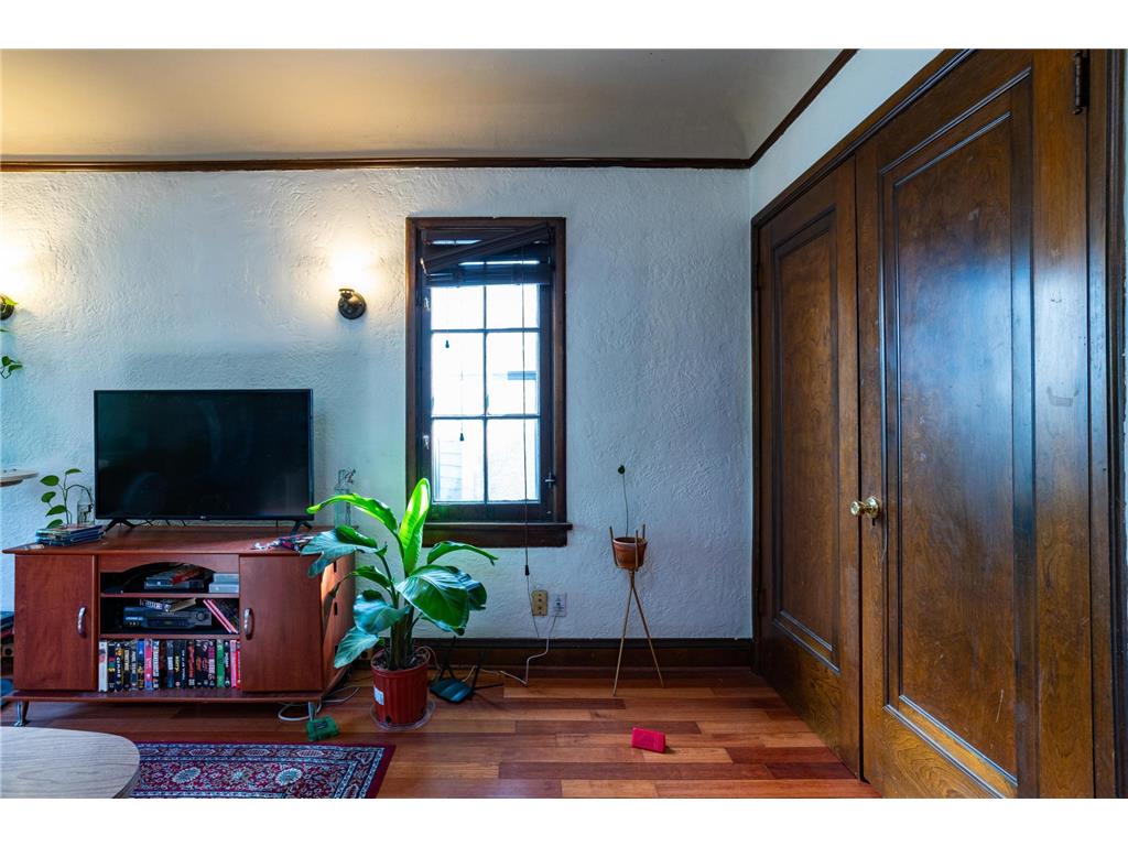 2014 2nd Avenue S Minneapolis MN 55404 6720910 image16