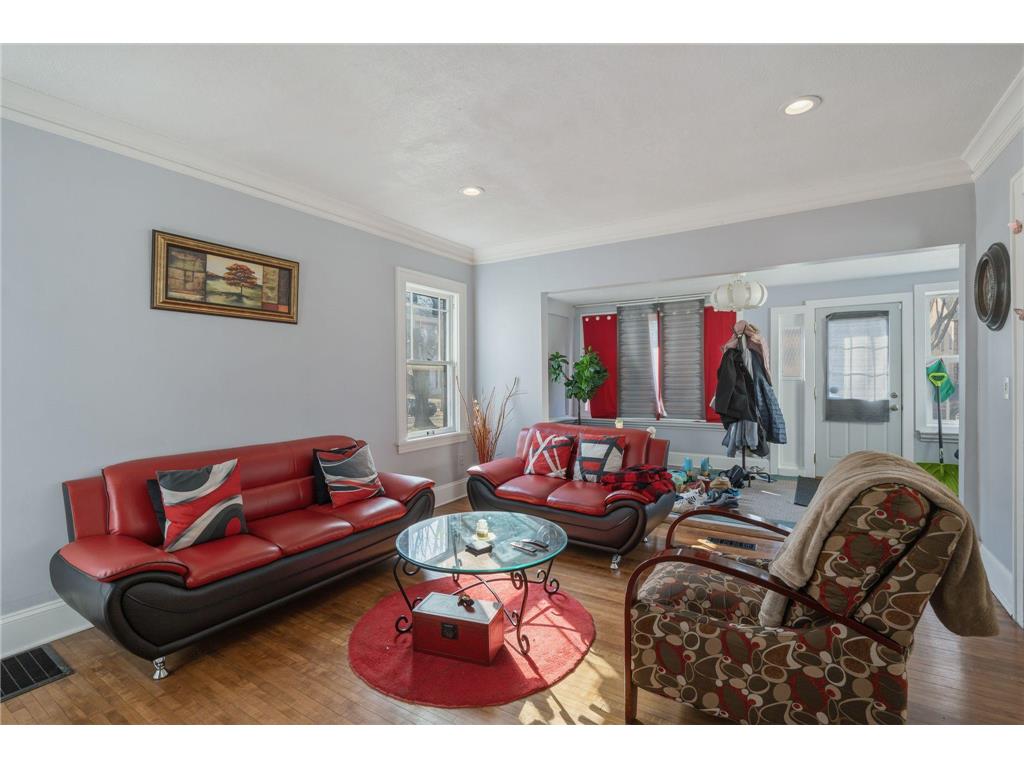 2014 Thomas Avenue N Minneapolis MN 55411 7028373 image22