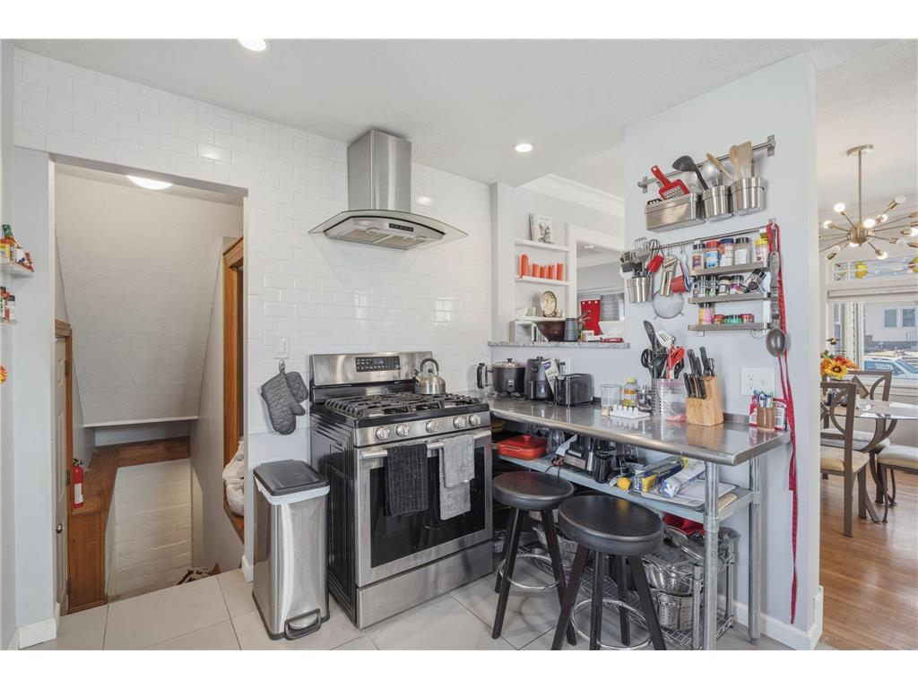 2014 Thomas Avenue N Minneapolis MN 55411 7028373 image26