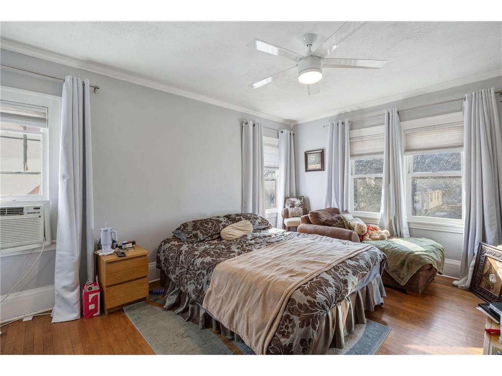 2014 Thomas Avenue N Minneapolis MN 55411 7028373 image30