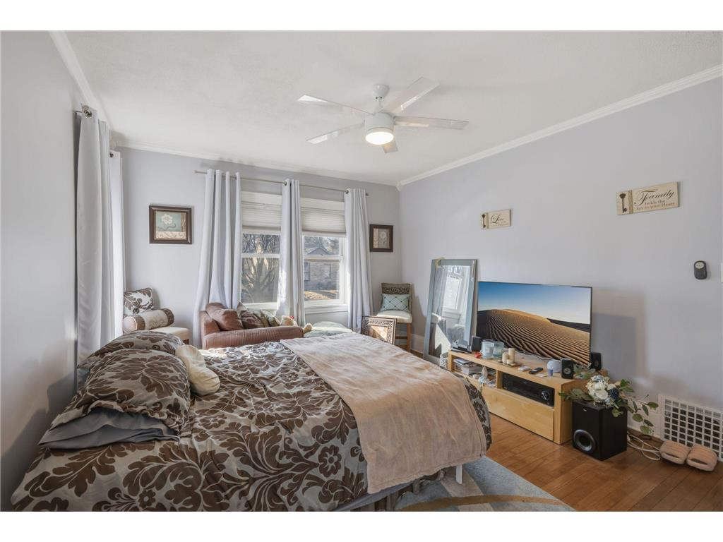 2014 Thomas Avenue N Minneapolis MN 55411 7028373 image31