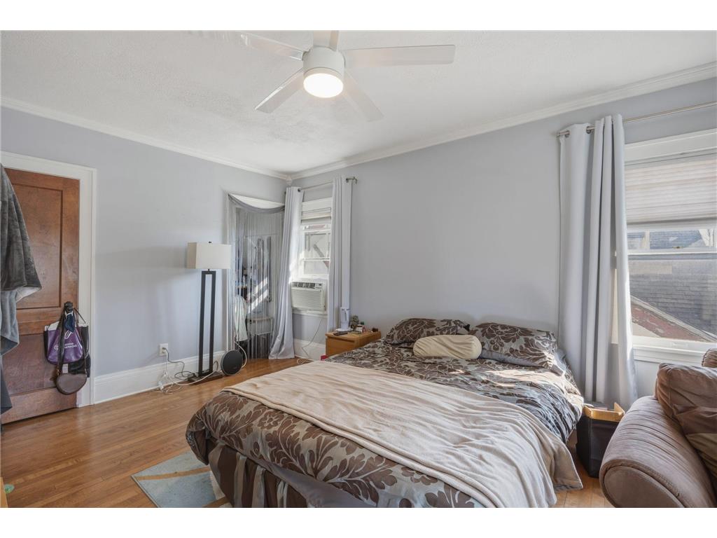 2014 Thomas Avenue N Minneapolis MN 55411 7028373 image32