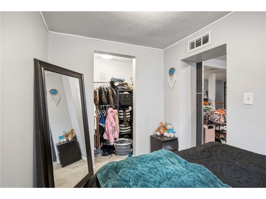 2014 Thomas Avenue N Minneapolis MN 55411 7028373 image36
