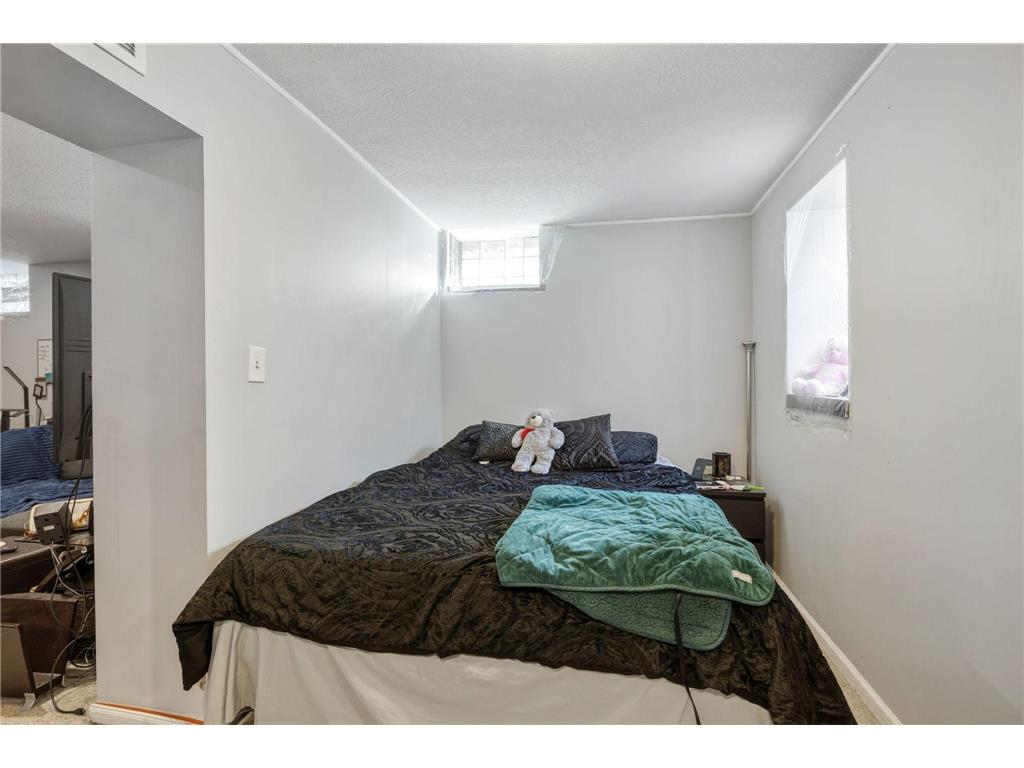 2014 Thomas Avenue N Minneapolis MN 55411 7028373 image37