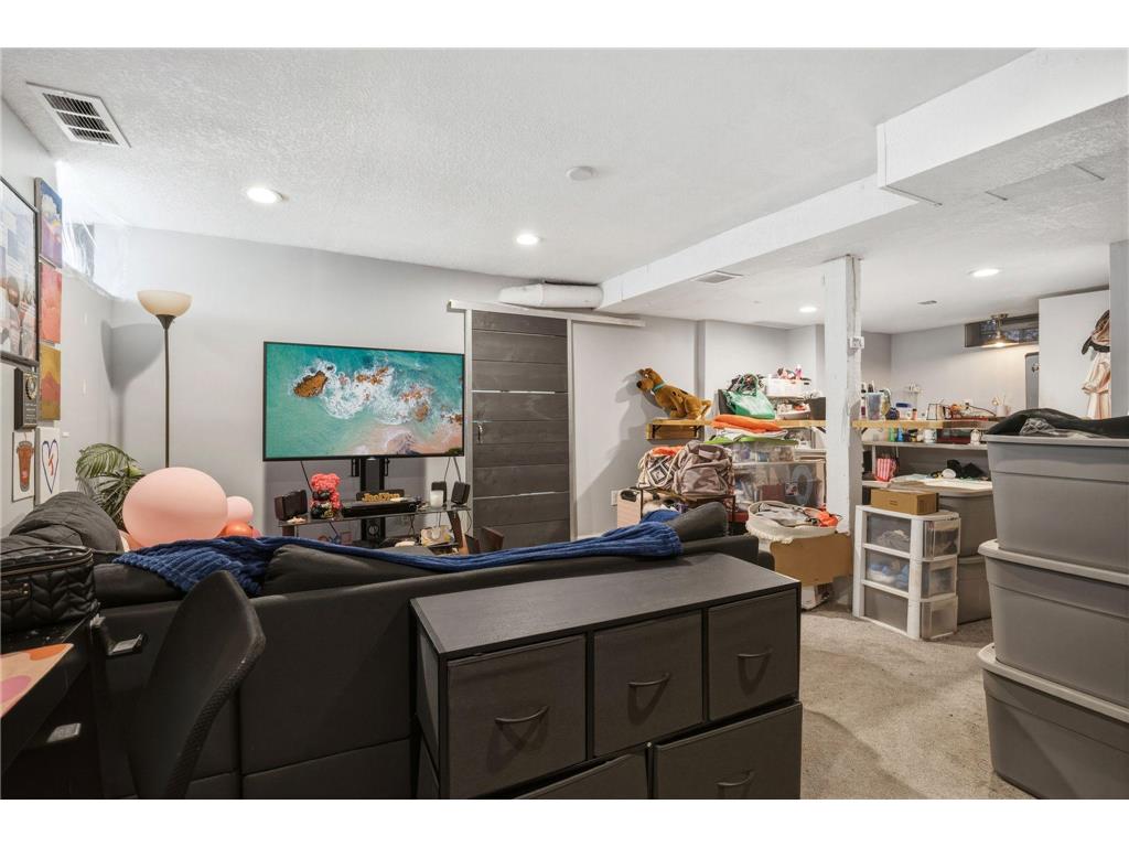 2014 Thomas Avenue N Minneapolis MN 55411 7028373 image41