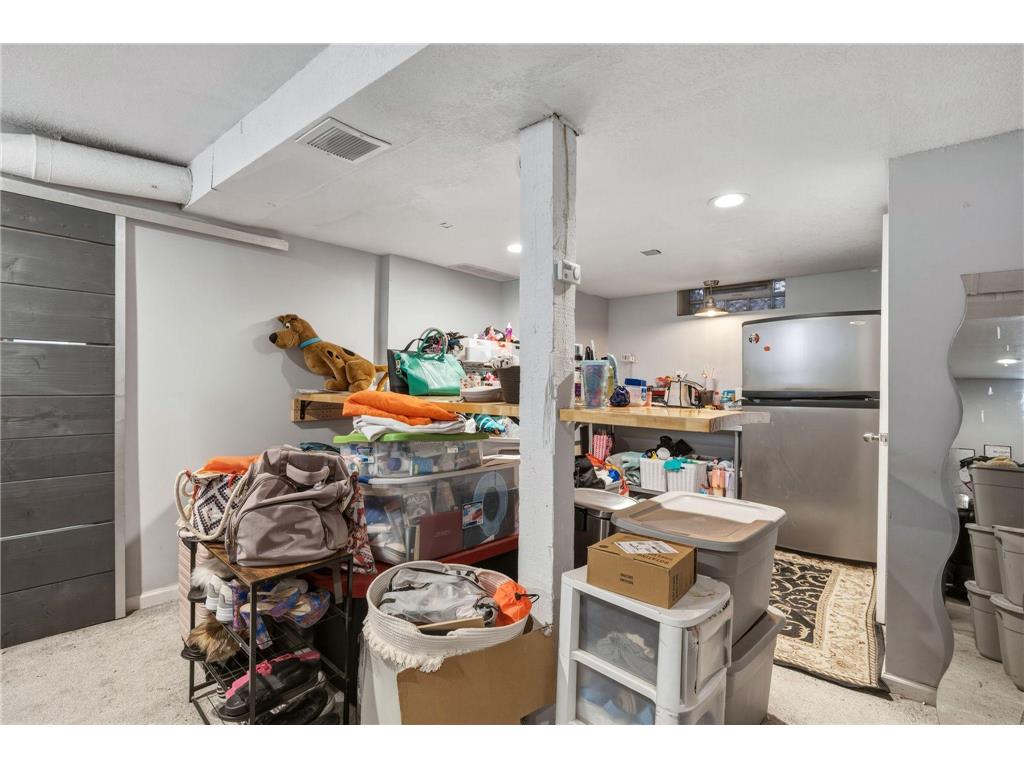 2014 Thomas Avenue N Minneapolis MN 55411 7028373 image43