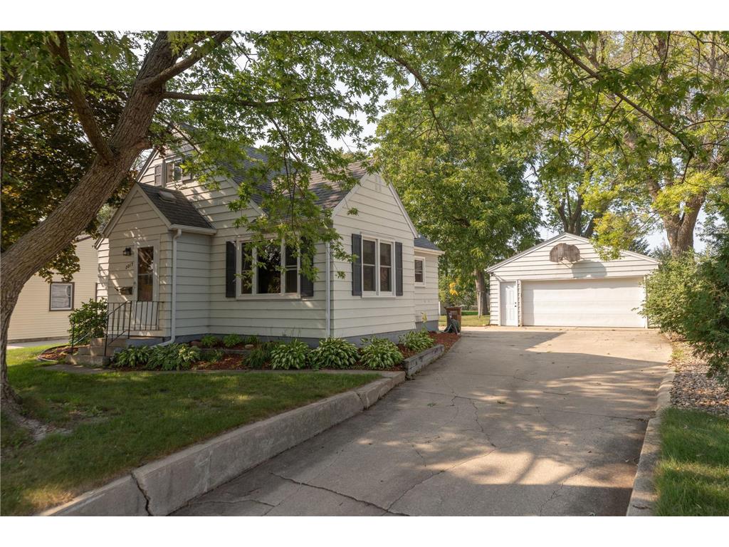 2015 7th Avenue NE Austin MN 55912 6423026 image1