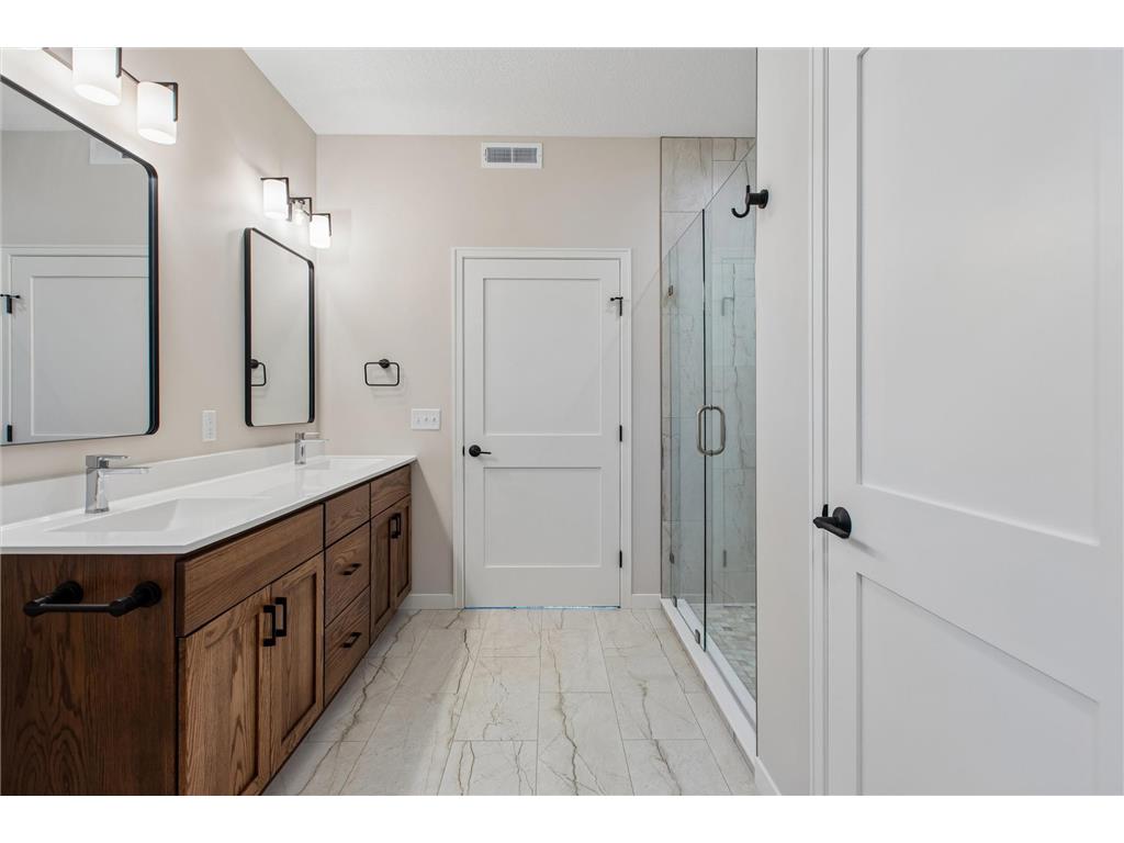 2015 Erie Drive Northfield MN 55057 6689316 image21