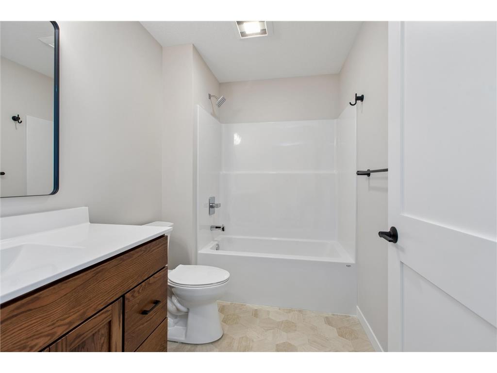 2015 Erie Drive Northfield MN 55057 6689316 image32