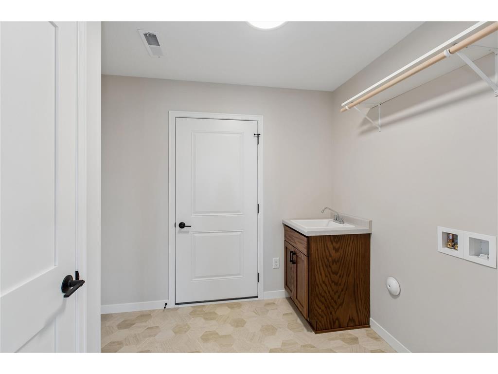 2015 Erie Drive Northfield MN 55057 6689316 image36
