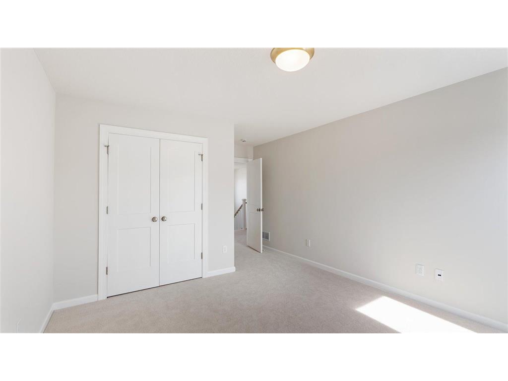 2015 Lusitano Street Shakopee MN 55379 6811693 image32