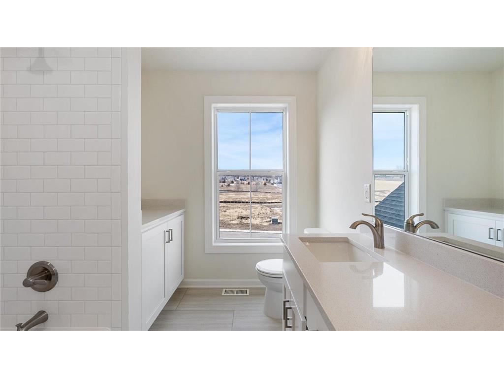 2015 Lusitano Street Shakopee MN 55379 6811693 image33