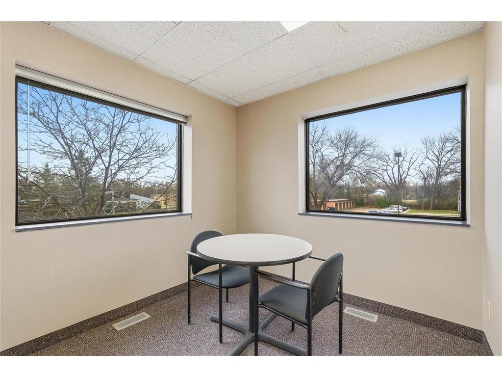 2015 Rice Street Roseville MN 55113 6801942 image15