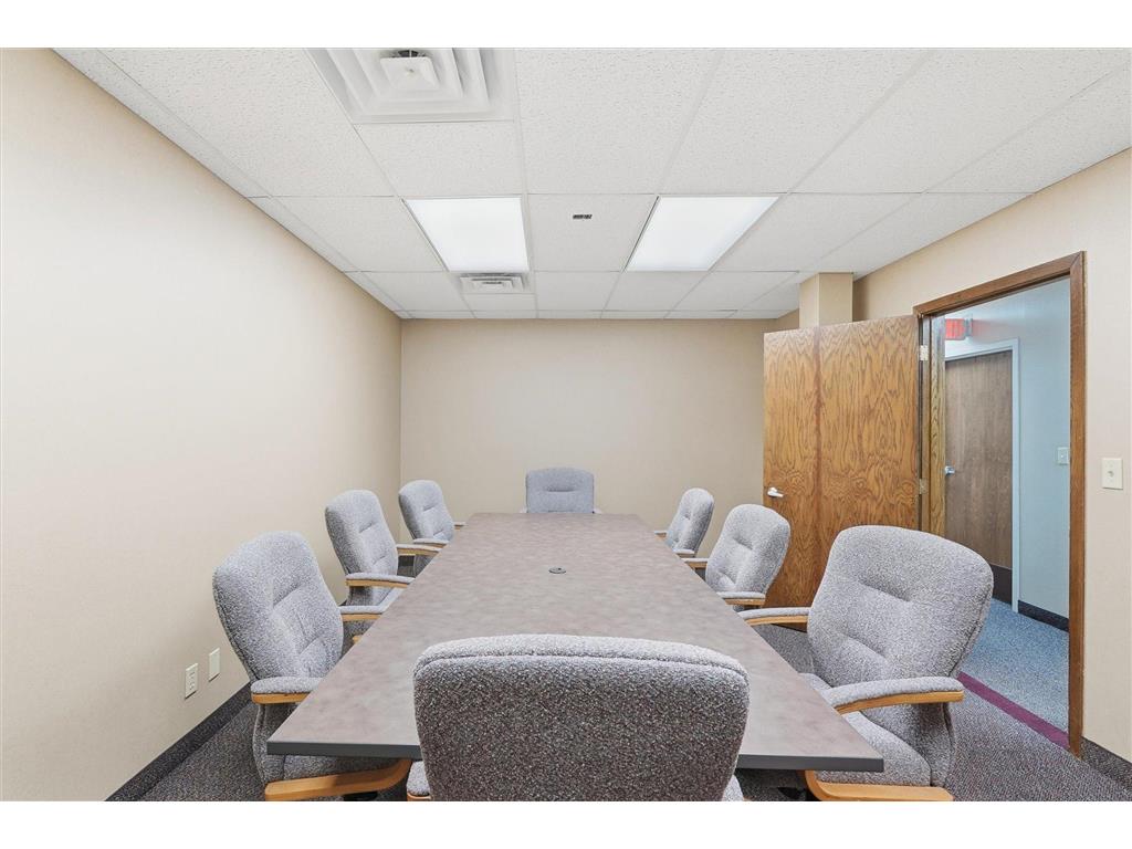 2015 Rice Street Roseville MN 55113 6801942 image16