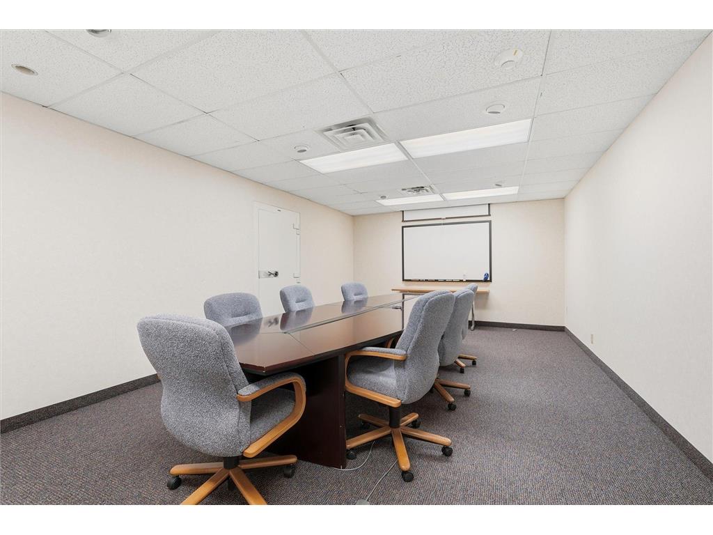 2015 Rice Street Roseville MN 55113 6801942 image23