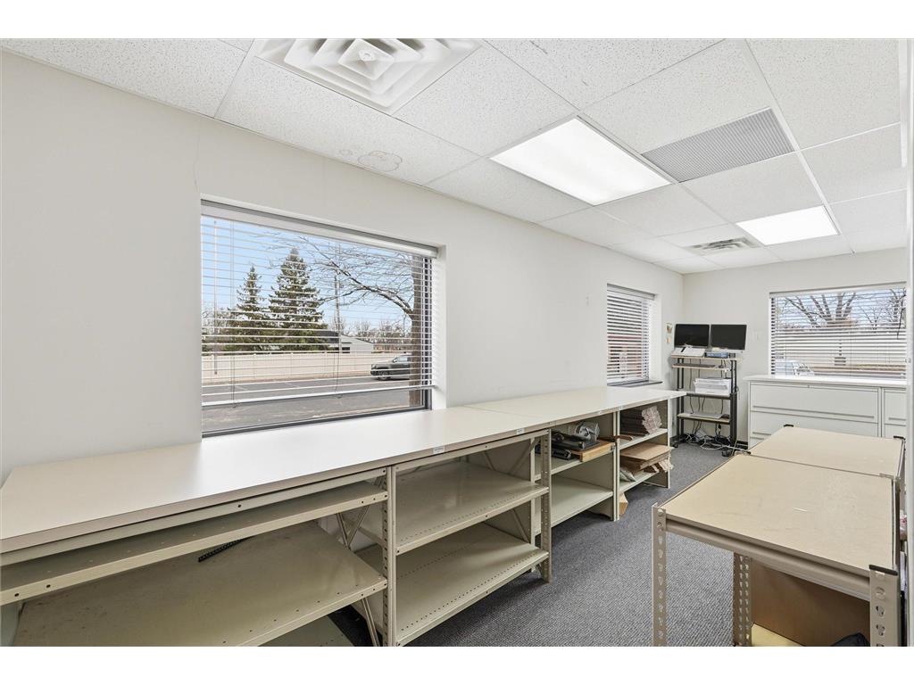 2015 Rice Street Roseville MN 55113 6801942 image24