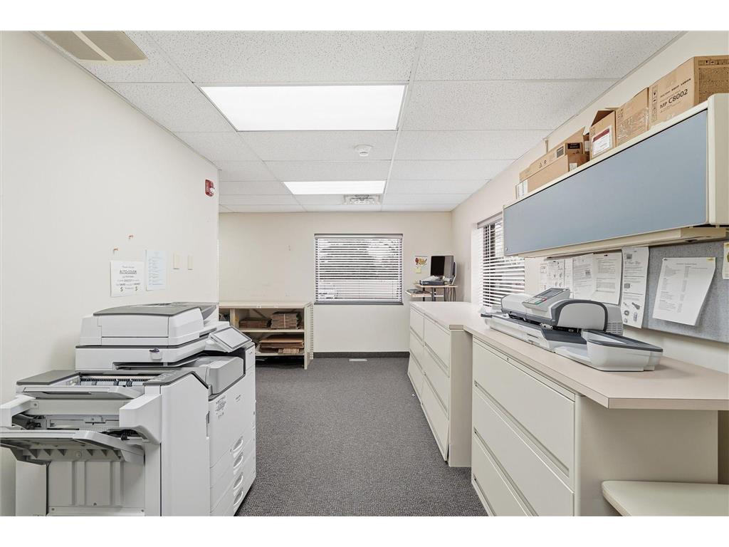 2015 Rice Street Roseville MN 55113 6801942 image25