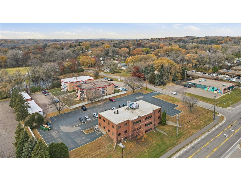 2015 Rice Street Roseville MN 55113 6801942 image9