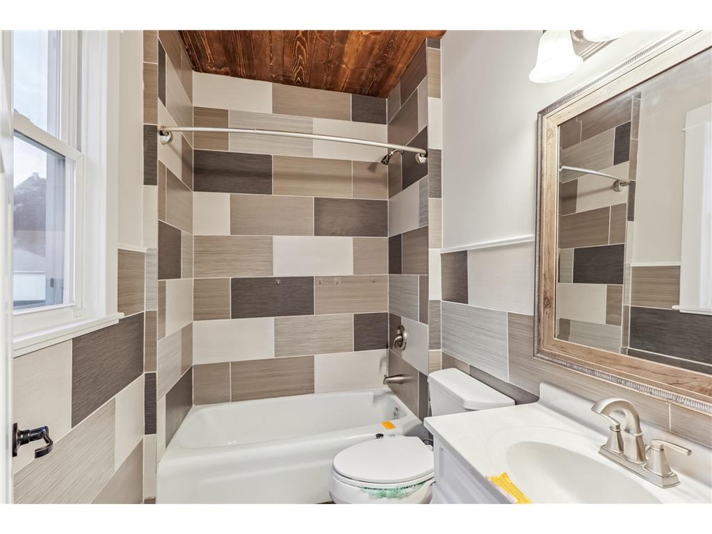 2015 Taylor Street NE Minneapolis MN 55418 6809035 image17