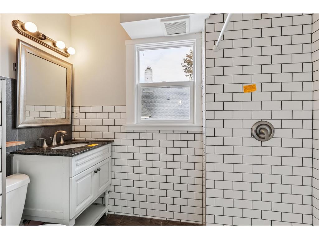 2015 Taylor Street NE Minneapolis MN 55418 6809035 image22