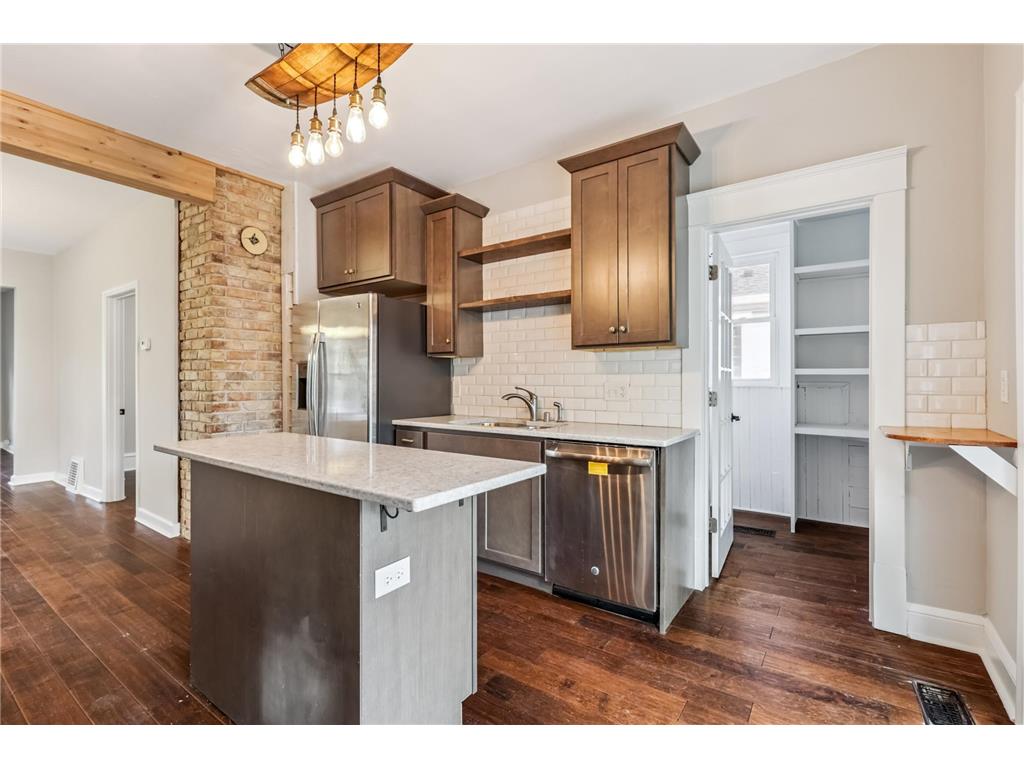 2015 Taylor Street NE Minneapolis MN 55418 6809035 image7