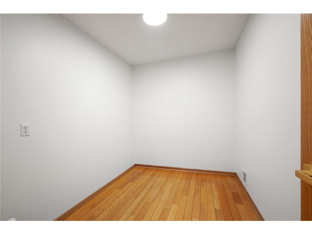 2015 Upton Avenue S Minneapolis MN 55405 - Cedar 7090224 image18